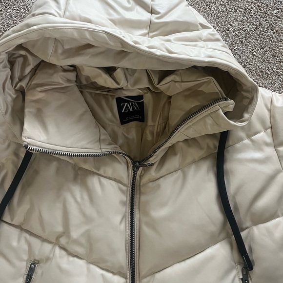 Zara Cream Puffer - Picture 2 of 4